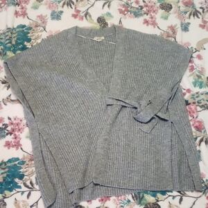 LOFT Women Gray Women's Cardigan Sweater Warm Wrap Up. Perfect For Layering